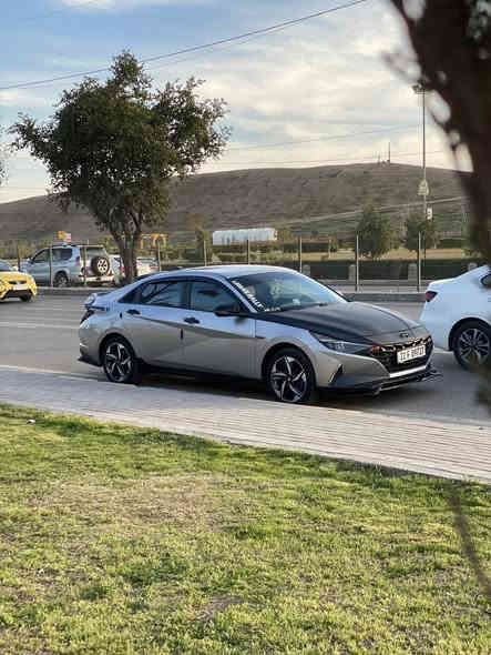 للبيع الانترا 2021
الحادث جاملغ ونص البونيد 
السياره نص فول 
السياره جهزه مصروف عليه 
الموصفات رادار امامي + مري 
شاشه كبير تحديد مسار 
السعر ١٤٠ 
***********
