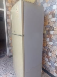 ثلاجه للبيع بغداد حسينيه المعامل 07716104559