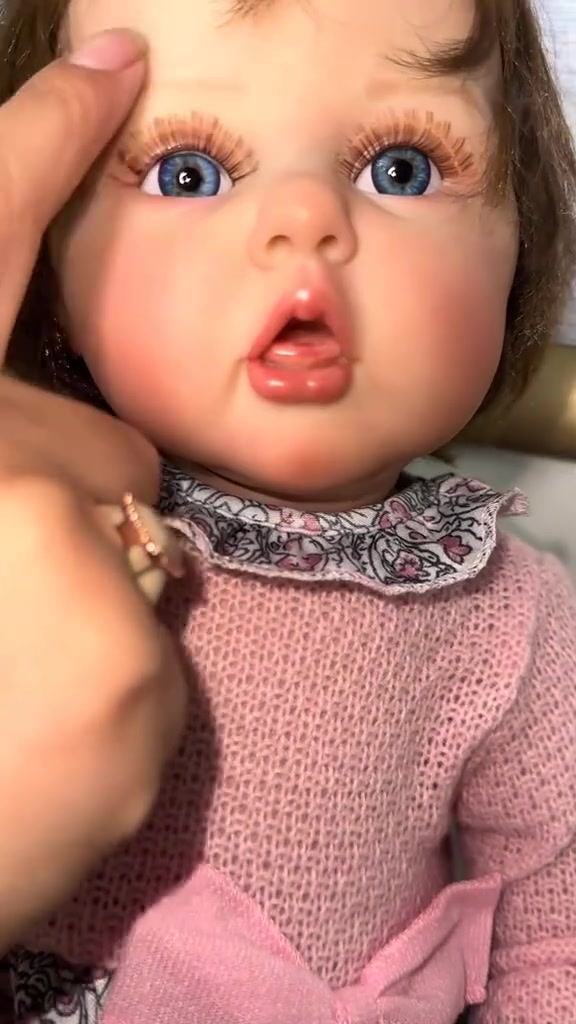 توفرت لعابه بيبي سيليكون  قياس كبير كلش حلو 60 سم شعر طبيعي يتمشط وينغسل بالشسوى عيون زجاجه ملامح حقيقيه بالحجز او الاستفسار راسلونا خاص


**إذا كنت صاحب هذا الإعلان وتريد حذفه لأي سبب، رجاءا أرسل رسالة إلى الدعم الفني**