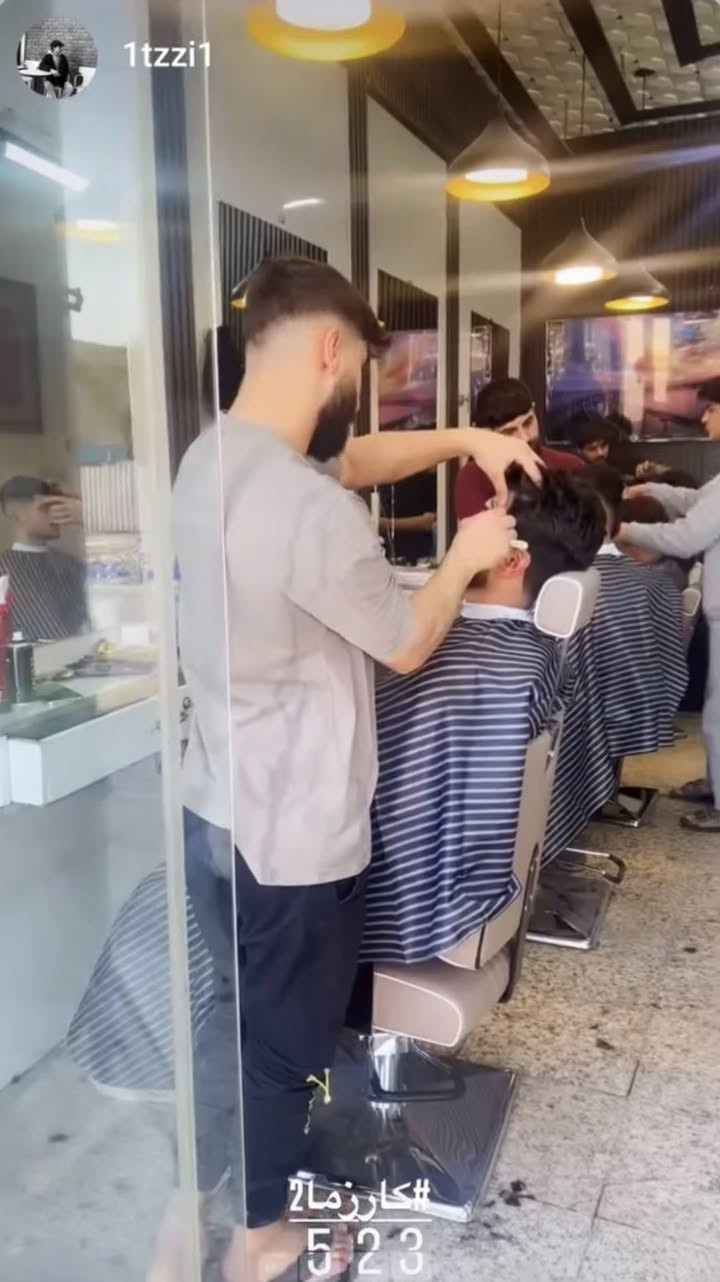 محل حلاقه للبيع بيها 6 حلاقين جاهز من كلشي
إيجاره مناسب بيها سبالت ثنين انفيرتر المحل مناقصه شي 

المحل شغال خير من الله 

بسعر مناسب للاستفسار ***********
