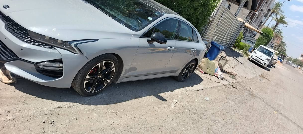 فول مواصفات💯
🔧 المحرك: 1600 تيربو
⚙️ ناقل الحركة: أوتوماتيك + عادي
🌞 فتحة بانوراما
🔘 بصمة تشغيل
🔥 كشنات تدفئة
🔥 ستيرن تدفئة
🔋 شحن هاتف لاسلكي
🛣️ قيادة ذاتية على الخطوط السريعة
🅿️ هاند بريك بصمة
📡 تشغيل عن بعد
🎯 مثبت سرعة
🛑 نظام ABS
⚠️ مانع انزلاق
📉 حساس ضغط الإطارات
💡 بك لايت LED
📺 شاشة
📡 رادارات جانبية
👁️ مراقبة النقطة العمياء
🛣️ رادار المسار
💺 كشنات جلد
🔌 مقعد السائق كهرباء
💡 لايتات ثلاث عدسات
🚦 نظام قيادة (Eco + Sport + Smart + Normal)
📶 بلوتوث + AUX + USB
🎛️ تحكم ستيرن كامل
🛑 أوتو بريككيا K5 2021 GT لاين♤كلين كلين لوسمنتي مميز
فول مواصفات💯
🔧 المحرك: 1600 تيربو
⚙️ ناقل الحركة: أوتوماتيك + عادي
🌞 فتحة بانوراما
🔘 بصمة تشغيل
🔥 كشنات تدفئة
🔥 ستيرن تدفئة
🔋 شحن هاتف لاسلكي
🛣️ قيادة ذاتية على الخطوط السريعة
🅿️ هاند بريك بصمة
📡 تشغيل عن بعد
🎯 مثبت سرعة
🛑 نظام ABS
⚠️ مانع انزلاق
📉 حساس ضغط الإطارات
💡 بك لايت LED
📺 شاشة
📡 رادارات جانبية
👁️ مراقبة النقطة العمياء
🛣️ رادار المسار
💺 كشنات جلد
🔌 مقعد السائق كهرباء
💡 لايتات ثلاث عدسات
🚦 نظام قيادة (Eco + Sport + Smart + Normal)
📶 بلوتوث + AUX + USB
🎛️ تحكم ستيرن كامل
🛑 أوتو بريك
🗺️ خرائط
🎮 ستيرن حرف D
💡 زينون LED
🔄 توقف ذاتي ع
🗺️ خرائط
🎮 ستيرن حرف D
💡 زينون LED
🔄 توقف ذاتي عند الرجوع
📦 صندوق ذكي
📄 رقم بغدااد
سعر 155بكاني شارع فلسطين ***********
