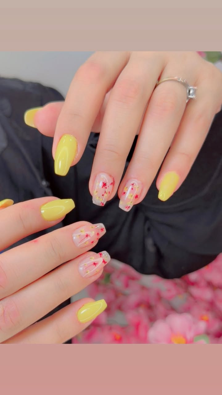 الدوره حي الصحه مقابل شمس بركر للحجز على الرقم واتساب فقط *********** العريس حنه وعرس 200 الف فقط
