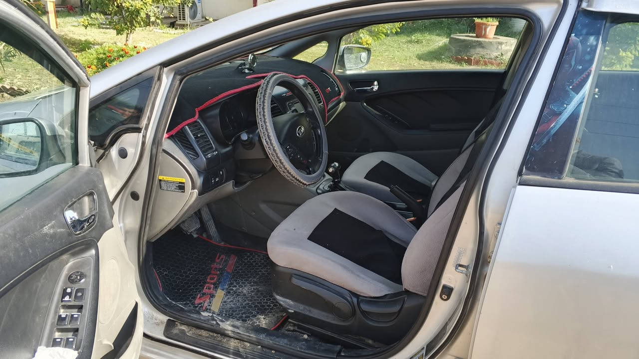 كيا فورتي 2015 وارد امريكي بيها 3 قطع مع صبغ حزام الضرر (باب جاملغ قبق جنطه) منظومة تبريد وتدفئة شاد الها جديده تخم تايرات قبل اسبوع شاده حداديه اماميه خلفيه كله جديد باتري بلاكات نوزلات كله ادامه جديده تحكم ستيرن رقم بابل السعر 95$ للتواصل ***********
