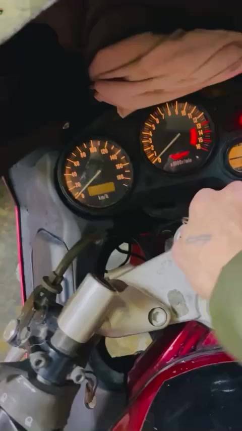 سڵاوی خوا لەهەموو لایەک
SUZUKI RF 400 
مەکینەی کەپسە کارابایی هەمووی مەزبووتە
ڕۆندانی نیە سەوتی تیانیە سەرف ناکات 
مەزبووت یەک سلف ئیشەکات بێسەرئێشە 
بەشەرتی هەمووشتێ نرخیشی 13گەڵا 
شوێن دەربەندیخان بەس تخوا ئەگەر موشتەری نی سەرمان مەئێشێنە
هیمن نیە ئەوەخاوەنیەتی👈 Alan Adnan  
لەسەر ئیزنی ئەدمین ❤


**إذا كنت صاحب هذا الإعلان وتريد حذفه لأي سبب، رجاءا أرسل رسالة إلى الدعم الفني**