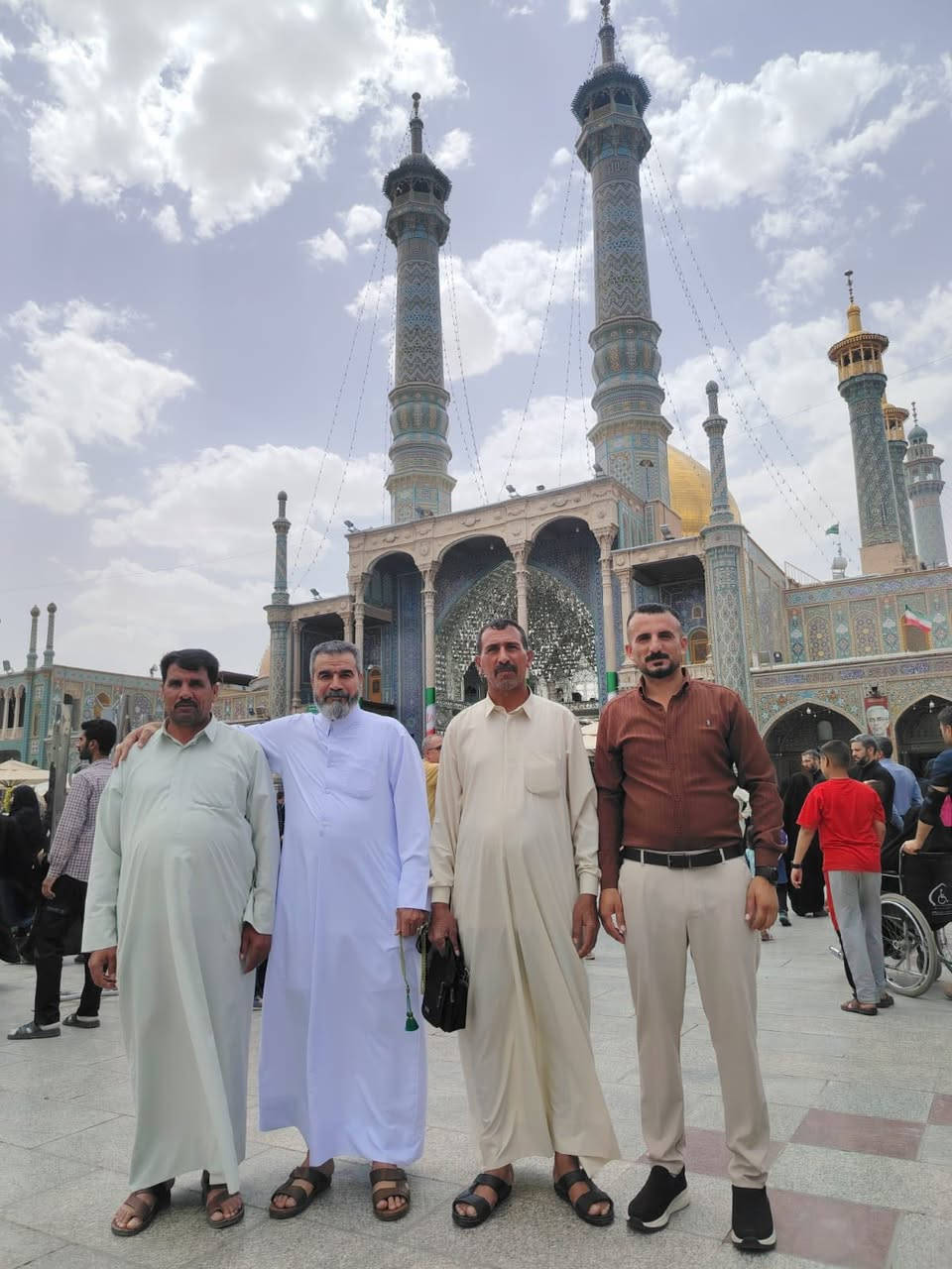 ‏اللهم صل على محمد وآل محمد حرم مولاتي معصومة عليه السلام حملة الإمام الصادق عليه السلام معكم مستمرة إلى الجمهورية الإسلامية الإيرانية بحملاتتها 
*********** ￼ الاتصال والاستفسار
