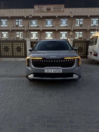 كرنفال ٢٠٢٥ • ١.٦ تيربو هايبرد • صبغ خلفي