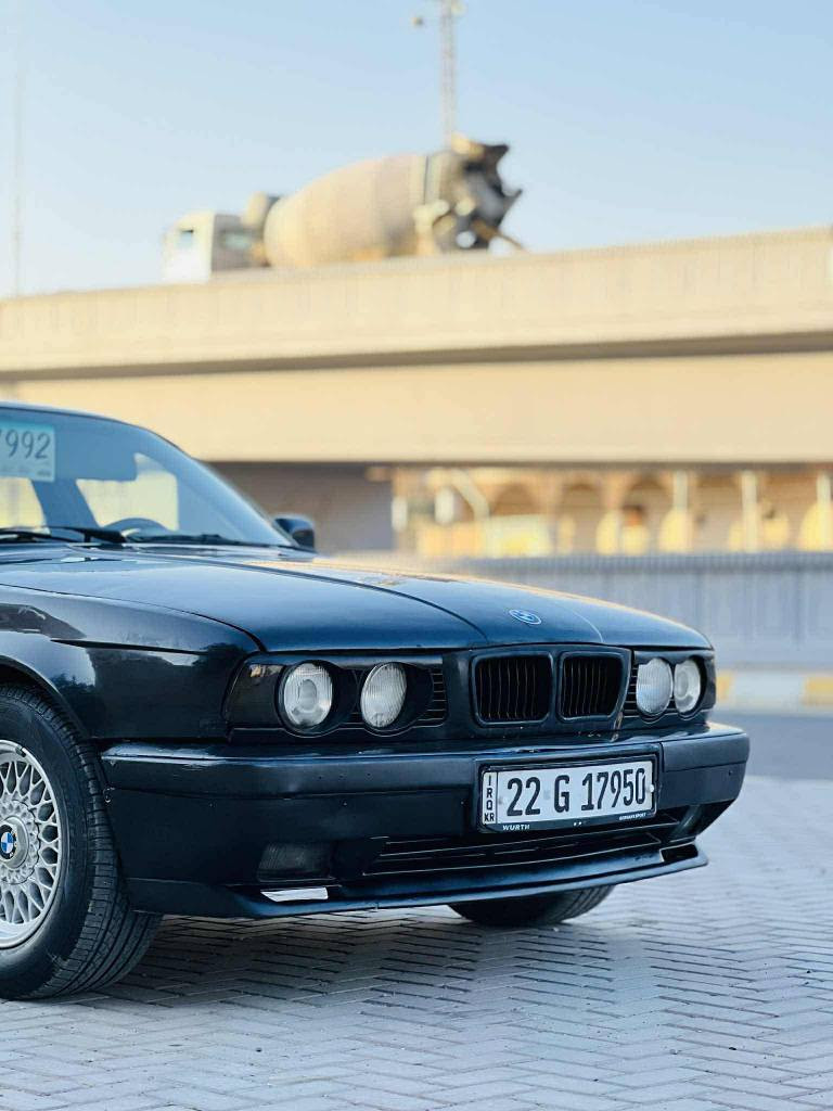 سلام عليكم اخواني سياره بي ام للبيع موديل92 كير اوتو مكينه25 كبس مسكر  كير مكينه شرط سنويه جديد شرط تحويل تايرات جدد باطري جدد سياره دفتر بنزين جامات كهرباء تبريد صبغ عام سياره بي ضربه من خلف أومن كدام جاملغ سكن ضربه خفيفه سعر سياره 52 بي مجال رقم *********** واتساب موجود ما اراوس بس بيع مكان كركوك أربيل, العراق
