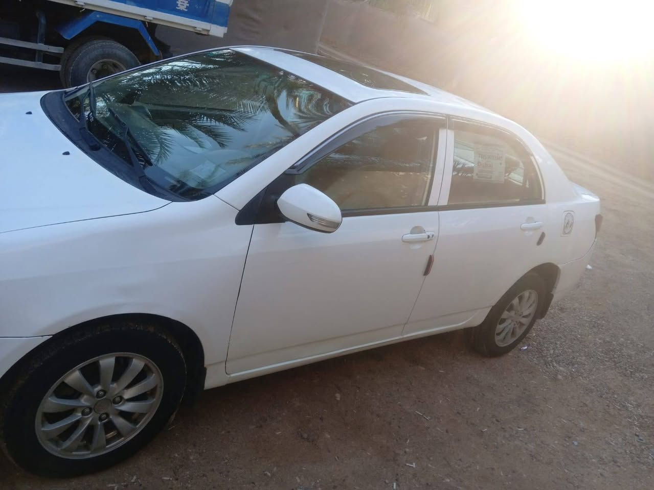 سياره بي واي دي ٢٠١٣ باسمي مكفوله بس دواير اللجاملغات الخلفيه  مصلح المكان كربلاء الحسينيه السعر  60 وبيه مجال***********
