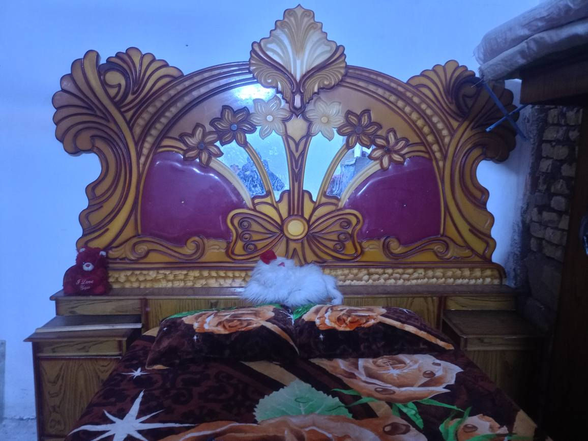 غرفه كامله السعر 400عوزه مرايه نضيف العنوان العمارات الملح مقابيل حي الخضراء قرب مدرسه رقيه الانصاري قرب فلاح المضمد *********** عمارة, ميسان
