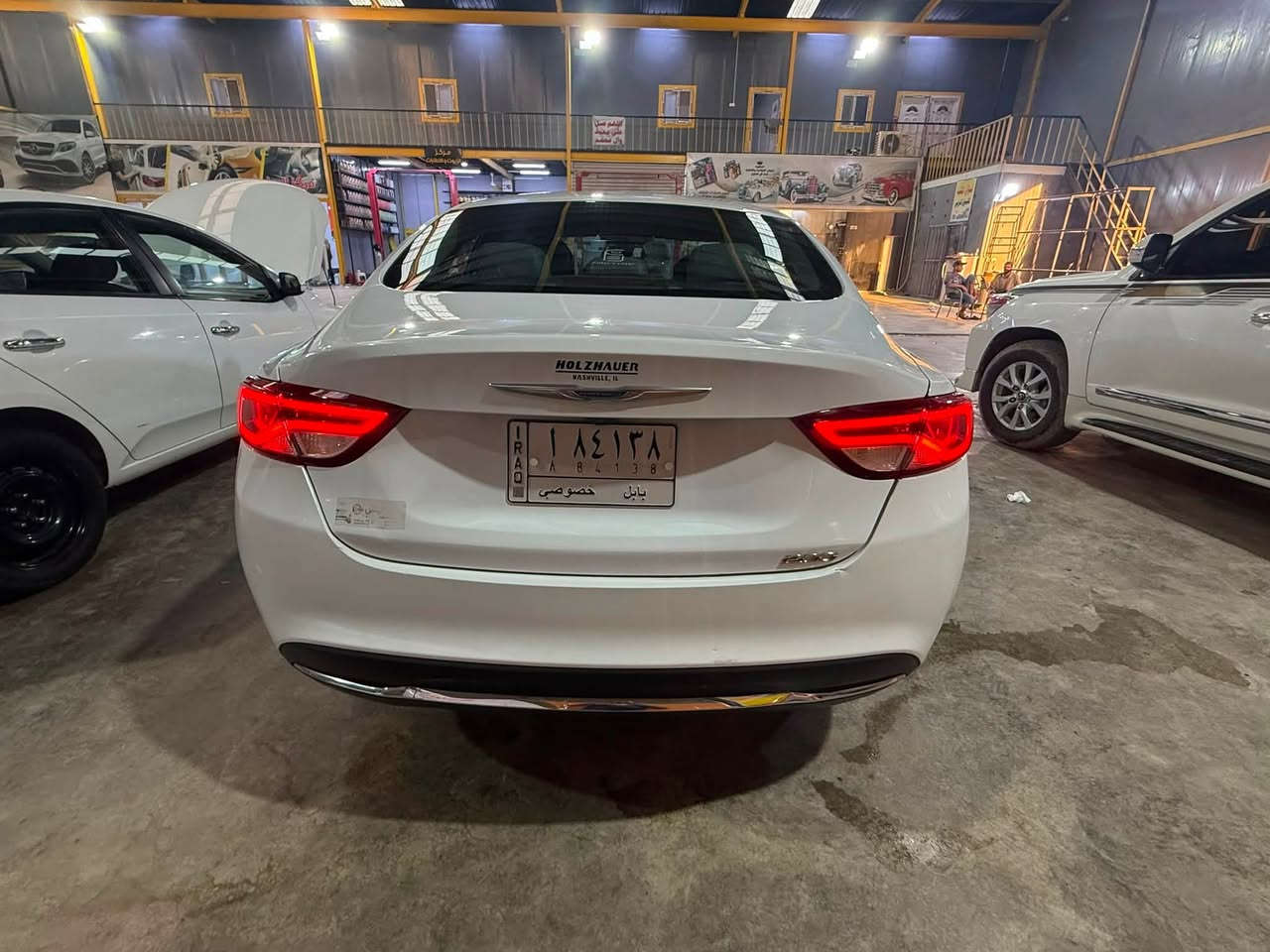 🚗 كرايسلر C200 موديل 2016 للبيع 🚗
المحرك: 4 سلندر، سعة 2400 
 ناقل الحركة (الكير): أوتوماتيك 9 نمر

🌟 المواصفات والكماليات:
 نظام دخول ذكي (تشغيل وبصمة أبواب)
 شاشة وسطية واضحة مع نظام بلوتوث
 تحكم ستيرن كامل وجهين
 مثبت سرعة (Cruise Control)
 تبريد ثلج ما شاء الله 
 السيارة بحالة ممتازة ونظيفة جداً وجاهزة من كل النواحي (كير ومحرك وتكم بشرط الفحص).
 حادث أمريكا: ضرر أمامي بسيط بالدعامية (موضح ومرفق).
 ك داخل العراق: تبديل باب خلف السائق (أصلي نفس اللون بدون صبغ)، مع تبديل وصبغ جاملغ أمامي جهة السائق (أصلي).
💰 السعر: 105 ورقة 
📞 للتواصل والاستفسار : ***********

مكان السيارة: بابل / حي الصحة
