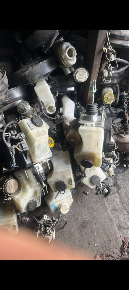 السلام عليكم. ABS باجيرو لگزز كراون وارد اليابان السعر 575 الف العنوان النجف الحي الصناعي  ***********
