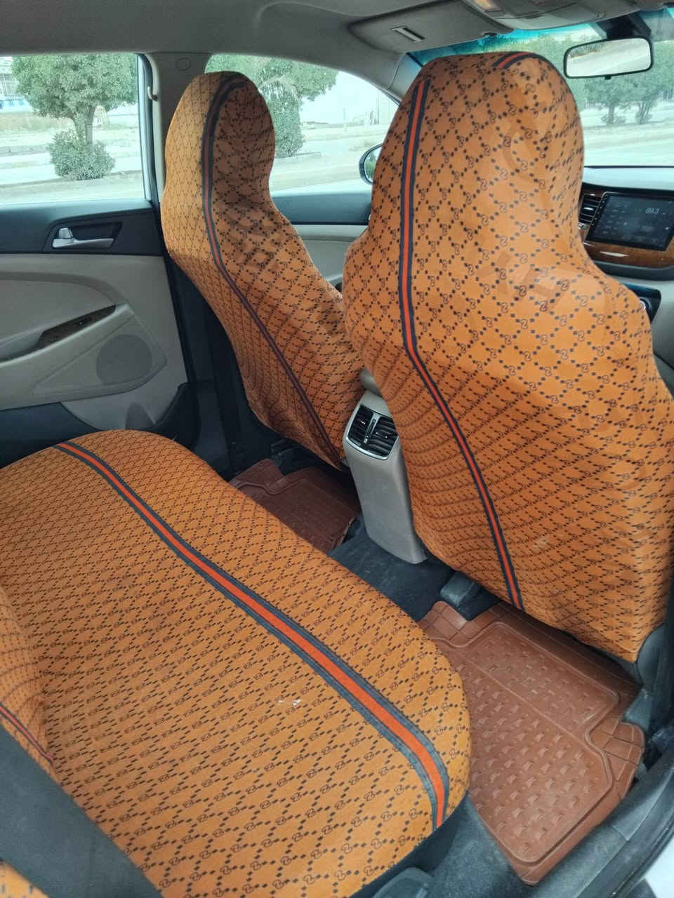 السلام عليكم توسان خليجي موديل ٢٠١٨ السيارة كلش جديده ماشيه ٧٨ الف كيلو استخدام شخصي مكان السيارة ميسان رقم بغداد مشروع وطني بسمي كفاله من الصبغ والتبديل سعره, (١٩٠)هذا رقمي(***********)
