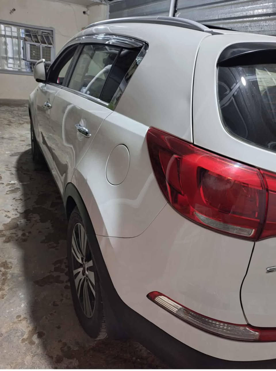 كيا سبورتج vlp موديل 2015
فول فول مواصفات بصمة بارنوما فتحة 
محرك 2400 مواصفات السياره فول مبيها نقص ثلاث وضعيات قياده سياره بيها بس باب مبدل بلادي بدون دواخل مستعجل ع بيعته 

مكان سياره بابل جبله 
الاستفسار ***********
(سعر 172بيه مجال )
