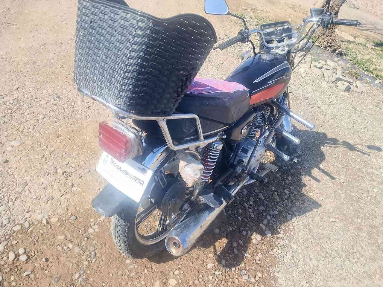 السلام عليكم 
يوجد موطور البيع 
موديل 2022
السعر 425
الاستفسار على الرقم التالي ***********
