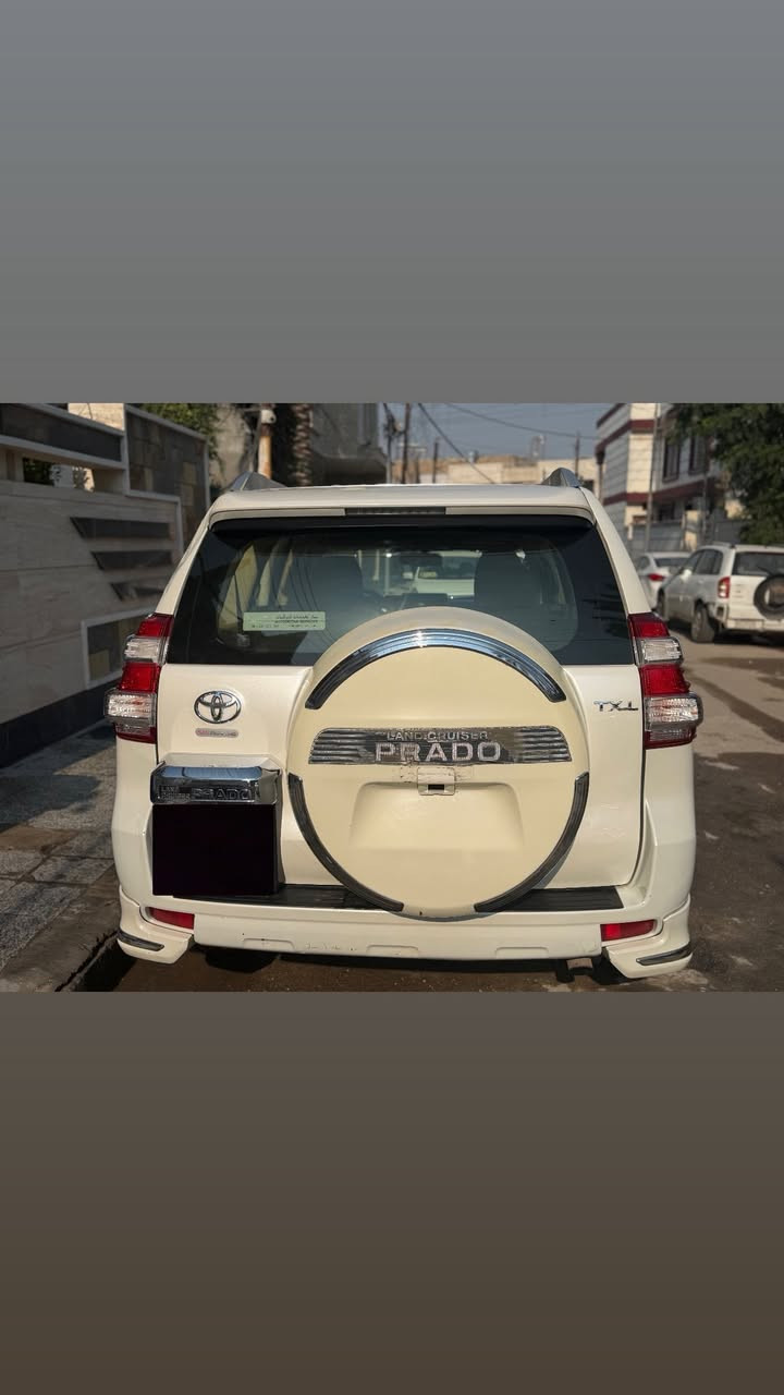 السلام عليكم اخوان
برادو 2016 كويتي رقم اربيل بسمي تحويل ثاني يوم
المواصفات
٦سلندر
تحكم استيرن جبهتين
فتحة
ثلاجه
ماشيه 136km
باقي مواصفات البرادو معروفه
السياره نضيمه داخله نضيف
فقط هذه الضرب الموضحه بالصور وما مصلحه على حاله 
السعر 3دفاتر و30ورقه
الرقم:***********
