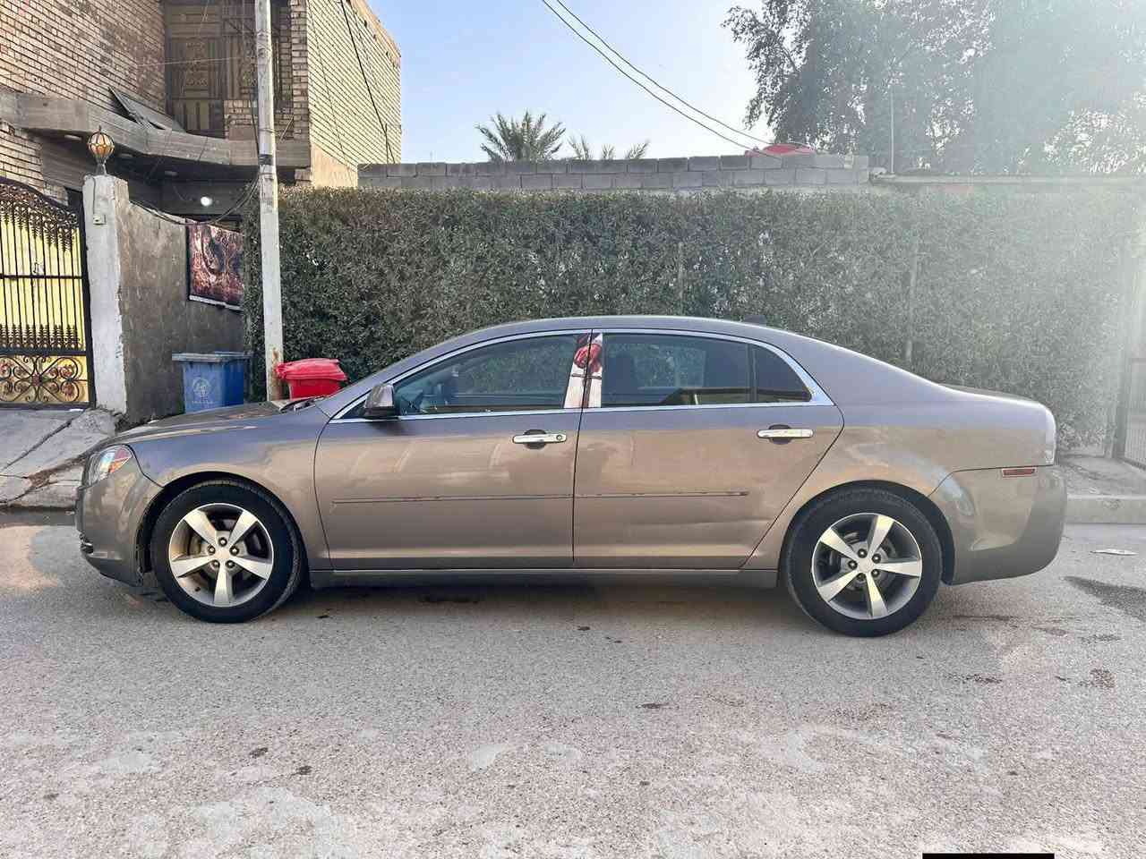 السلام عليكم ماليبو (12) محرك (2400) 
لاصرف ولاتبخير داخل جلد اسود تحكم استيرن حاكيه تبريد تدفئه كله شرط تخم تاير سنويه/2025/10/السعر (80)ورقه وبيه مجال(***********)
