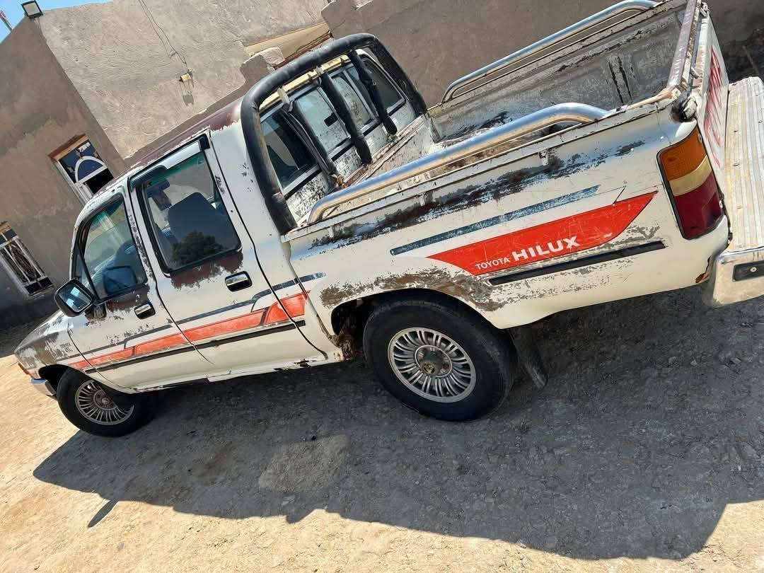 البيع موديل 90 كفاله عامه رقم ذي قار مشروع وطني سنويه جديده محرك 3y سياره جاهزه من  مال جناي تخم تاير حداديه كله جديد العنوان ذي قار الفجر ***********
