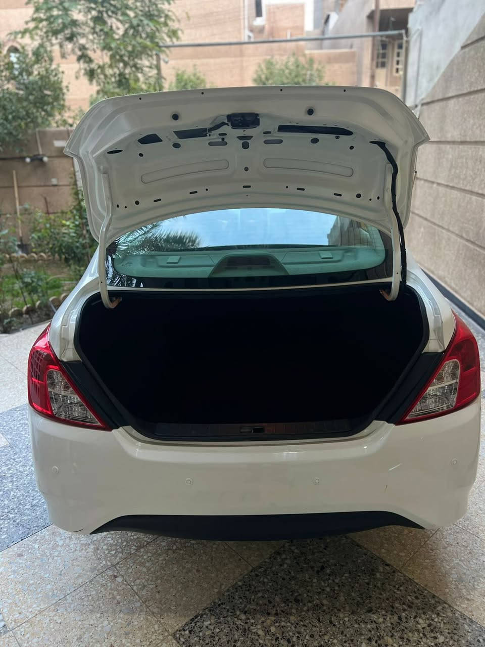 السلام عليكم
للبيع
نيسان سني مصري 2025
ماشيه ٣٠  الف
رقم اربيل تحويل مباشر 
السياره مكفوله
بيهه فقط شخط بل دعاميه 
السعر 126 وبيهه مجال
مكانهه بغداد حي الجهاد
اللاستفسار ***********
