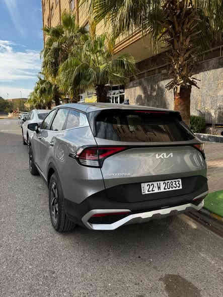 السلام عليكم 
للبيع كيا سبورتج 2023 (LX) وارد امريكي مرقم كامل
عداد المسافة: 59K ميل
محرك 2500 gdi
السياره بيها قطعتين صبغ وجاملغ مبدل بلادي وتعديل بارد قليل والايرباك راجع سستم بلادي
مواصفات LX معروفه 
-كيجات الكتروني 
-رادارات و حساسات خلفيه 
-اوتو هولد
‏-Auto start
-هاند بريك بصمة 
-انظمة قيادة نورمال-سبورت-سمارت
-تبريد قطعتين
-لايتات LED و زينون
-ابل كار بلاي
-مثبت سرعة 
-نزول منحدرات 
مكان السيارة بغداد 
للاستفسار ***********
