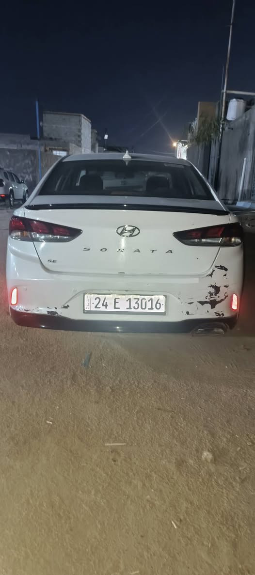 هونداي سوناتا 2019 وارد امريكي فول مواصفات من عدى الفتحه تبريد ثلج كير محرك شرط بيه تبديل باب العبري وره السايق وبيه طخات بصيطه المكان نجف السعر 110وبيها مجال انا مكلف بل نشر للستفسار اتصل علي هاذه الرقم: ***********

