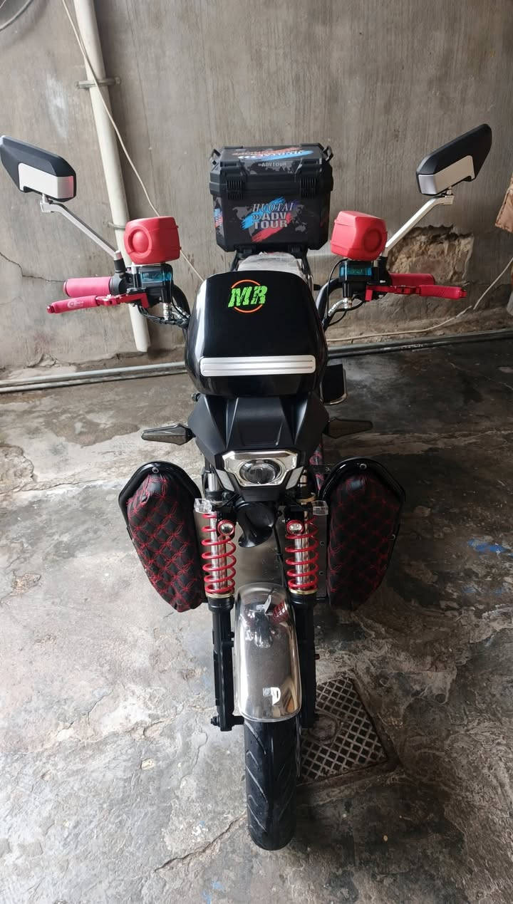 السلام عليكم ورحمة الله وبركاته من رخصت الادمن دراجة شحن الجبلي نظيفة موديل 25  / 6 بطاريات /البطارية 36 امبير بصمتين السعر750 وهذا رقمي ***********
