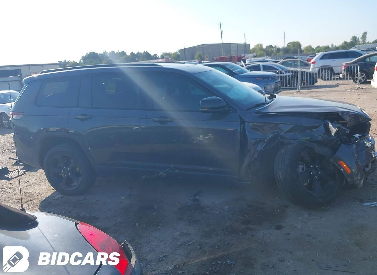 🔥 للبيع Jeep Grand Cherokee L Limited 2025 🔥
سيارة مميزة جداً، داخلة رقم شهداء وتم تصليح الصدر بالكامل بصورة احترافية ونظيفة.
✅ المواصفات:
Limited
محرك 3.6 V6
3 صفوف (نسخة L)
موديل 2025
🔧 النقوصات الحالية فقط:
تحتاج تبديل جاملغ (ماصدة) واحدة
الدعامية تتصلح
الاستفسار التواصل على الرقم ***********
