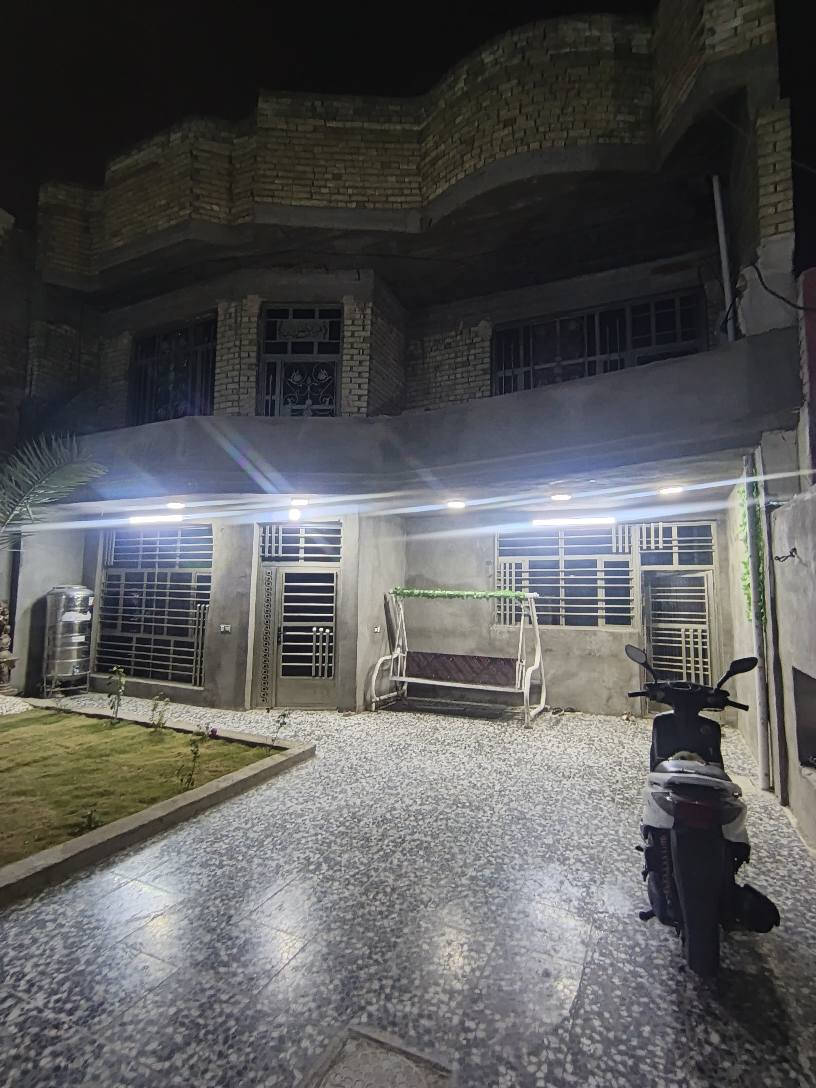 حي السفير قرب محلات الشيحاني
✅المساحة : 260
⬆️ الوجة : 10
🏞️النزال : 26
 
غرف نوم 6
استقبال 
صالة
مناور 2
مطبخ
صحيات 3
الجدران سيراميك
الارضية كاشي
السقوف بياض
حديقة + كراج سيارة 
الاستفسار ***********/////// *********** واتساب أو رصيد مو مشكلة
