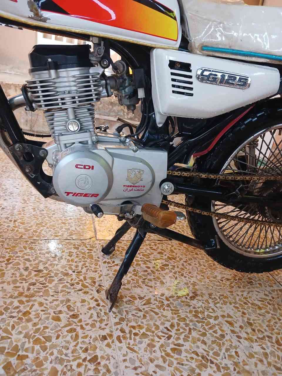 سلام عليكم ماطور البيع موديل 20 سعر 450رقم/ ***********
