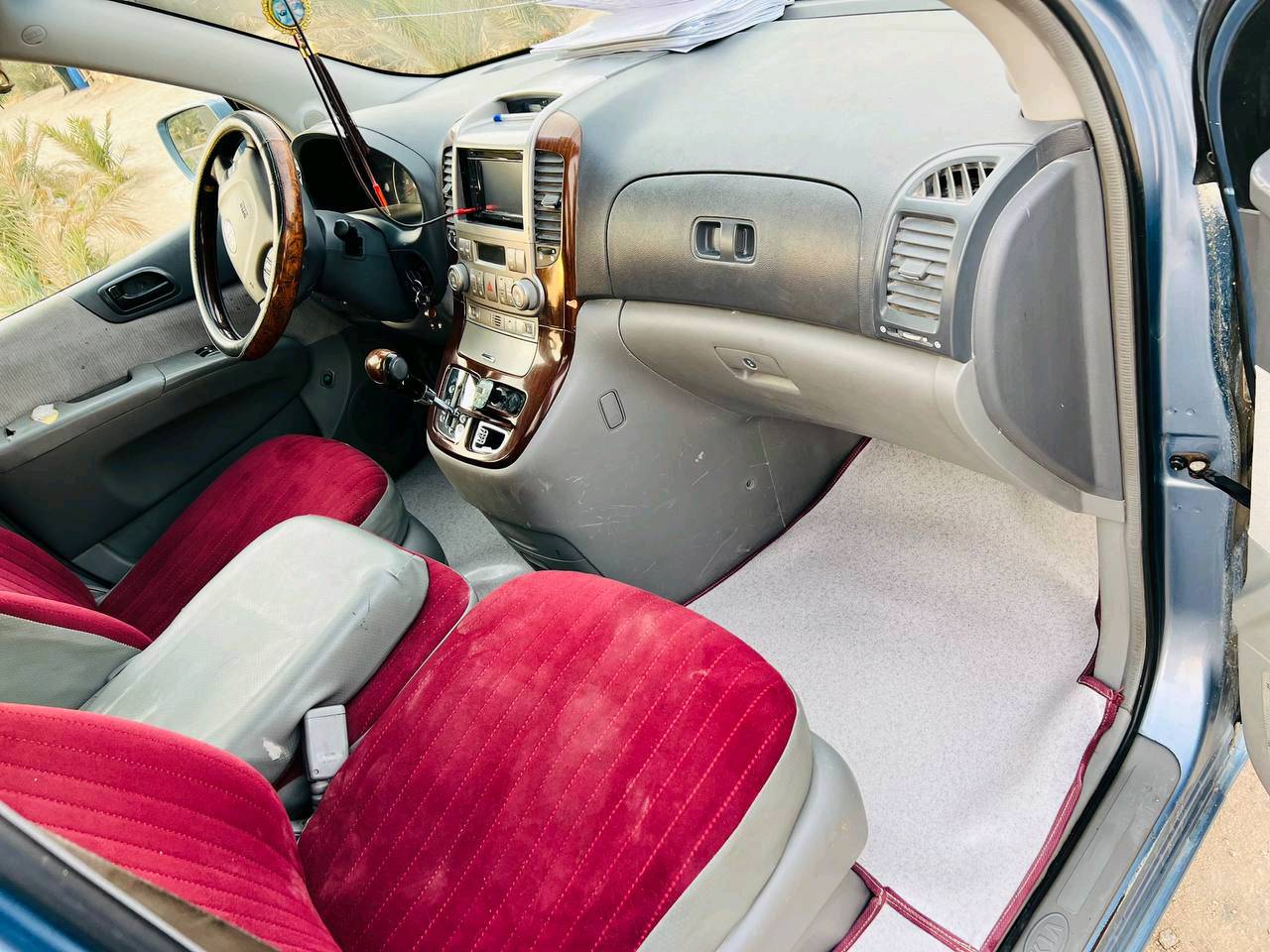 مكينه كاز توني شاده تبريد ثلج دوشمه وحمام جديده خير من الله 
شنو الموديل والسنة للسيارة؟: 
2006
شنو وضع المحرك وعدد الكيلومترات اللي قطعتها؟: 
محرك كاز توني شاده
السيارة هل تحتوي على تكييف شغال؟: 
تبريد ثلج 
شنو موقعك الحالي حتى أسوي المعاينة؟: 
سماوه الوركاء 
السيارة فيها أي مشاكل ميكانيكية أو حاجات تحتاج تصليح؟: 
ماتخسر عليها ربع دينار