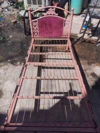 سرير • غرفة نوم