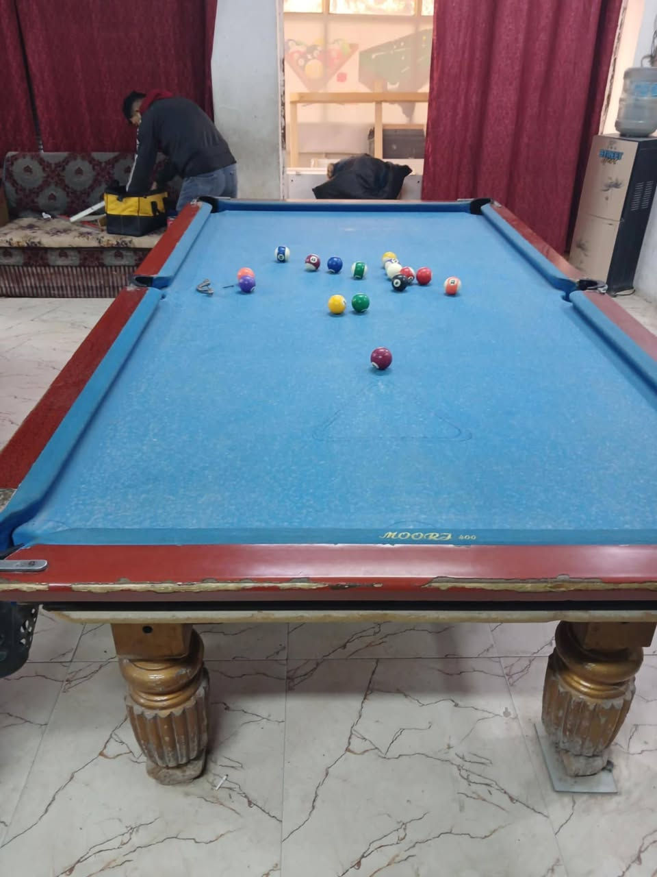ميز بليارد للبيع لتواصل
***********
