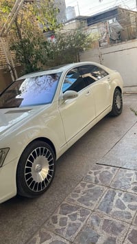 ادوات ادوات حجز مروري    مارسدس S550 لارج باب طويل موديل 2010  سياره د...