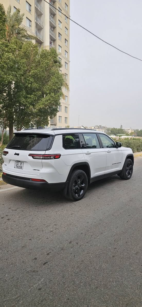 جيب لمتدد 7 راكب موديل 2024 وارد أمريكي داخله [ كتاب ذو الشهداء ] وكاله عامه للمشتري حادثها موضح بالصور تبديل بنيد او جاملغ امامي الايسر والجاملغ الامامي الايمن  امبدلات او مصبوغات ايرباك دركه او دشبول ضاربات ومصلحات رقم بغداد الجديد الشواصي مكفولات السياره جاهزه    ماشيه 19 الف ميل
المواصفات 
مكينة V6 3.6
دفع رباعي 4X4
بصمة تشغيل
تشغيل عن بعد
ويل قياس 20 انج
شاشة كبيرة قياس 10.1 انج
نظام الخرائط GPS
رادار امامي وخلفي وجنبي نقطة عمياء 
كوشنات ذاكره
مانع تصادم خلفي وامامي
حساسات خلفية 
توقف ذاتي
هاند بريك كهرباء دكمة
نظام Auto Start
كشنات جلد منفصل VIP
الكشن الأمامي تحكم كهرباء اوتدفئه
كشنات خلفية تدفئة 
تحكم ستيرن جهتين
ستيرن شفتات وتحكم كهرباء
شاحن وايرلس 
إنارة داخليه محيطيه 
لايت زنون LED
 السعر 250 ورقه بيع او مراوس حسب  القناعه مكان السياره بغداد حي العامل من جهة السريع مقابيل مسبح الرافدين
للاستفسار 
***********
