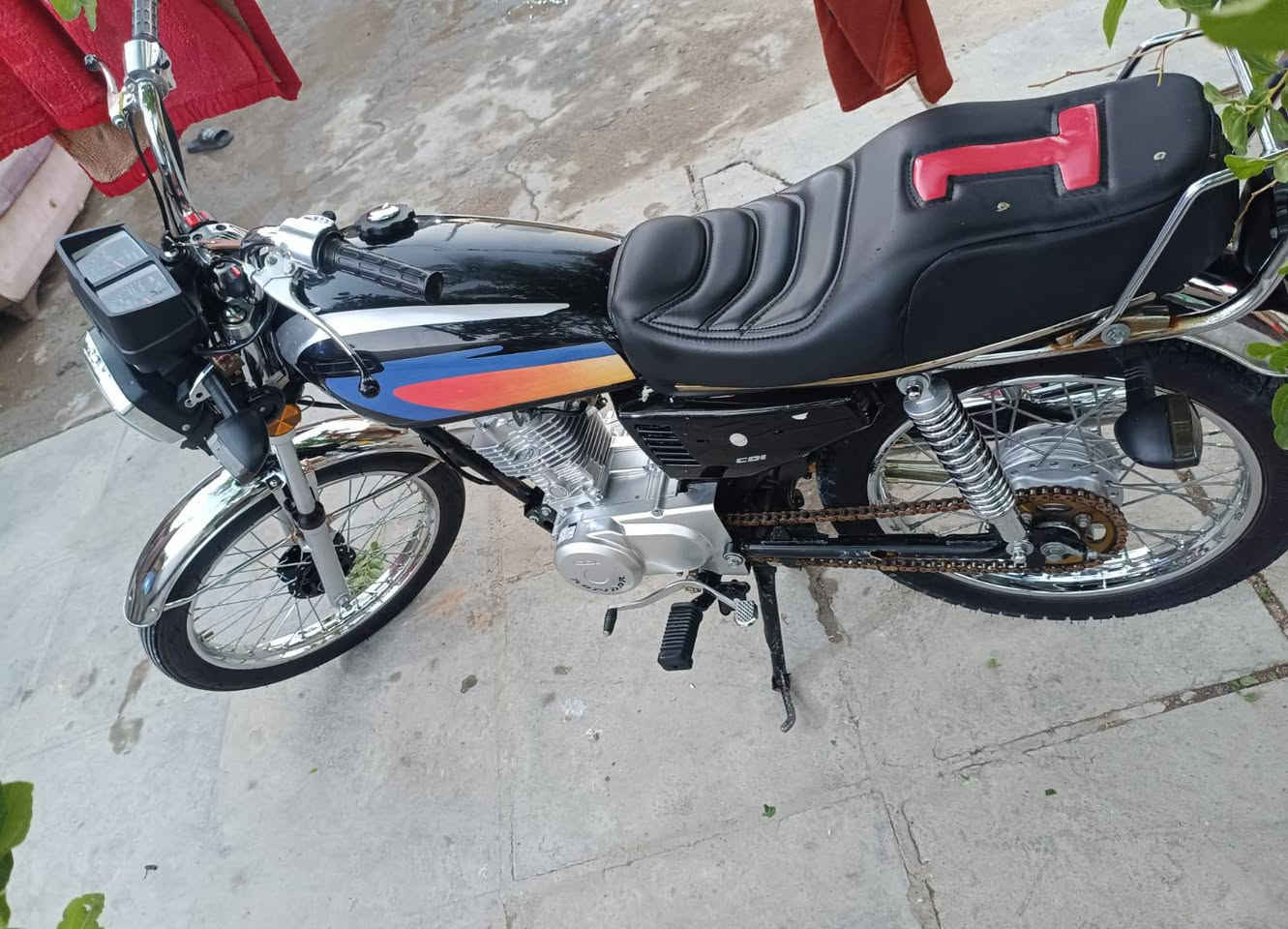 رابيدو حرف R الشلامجه المكينه جديده صالها شهر معمره الدراجه برغي ما مفتوح منها جديده جيس السعر خاص : ***********
