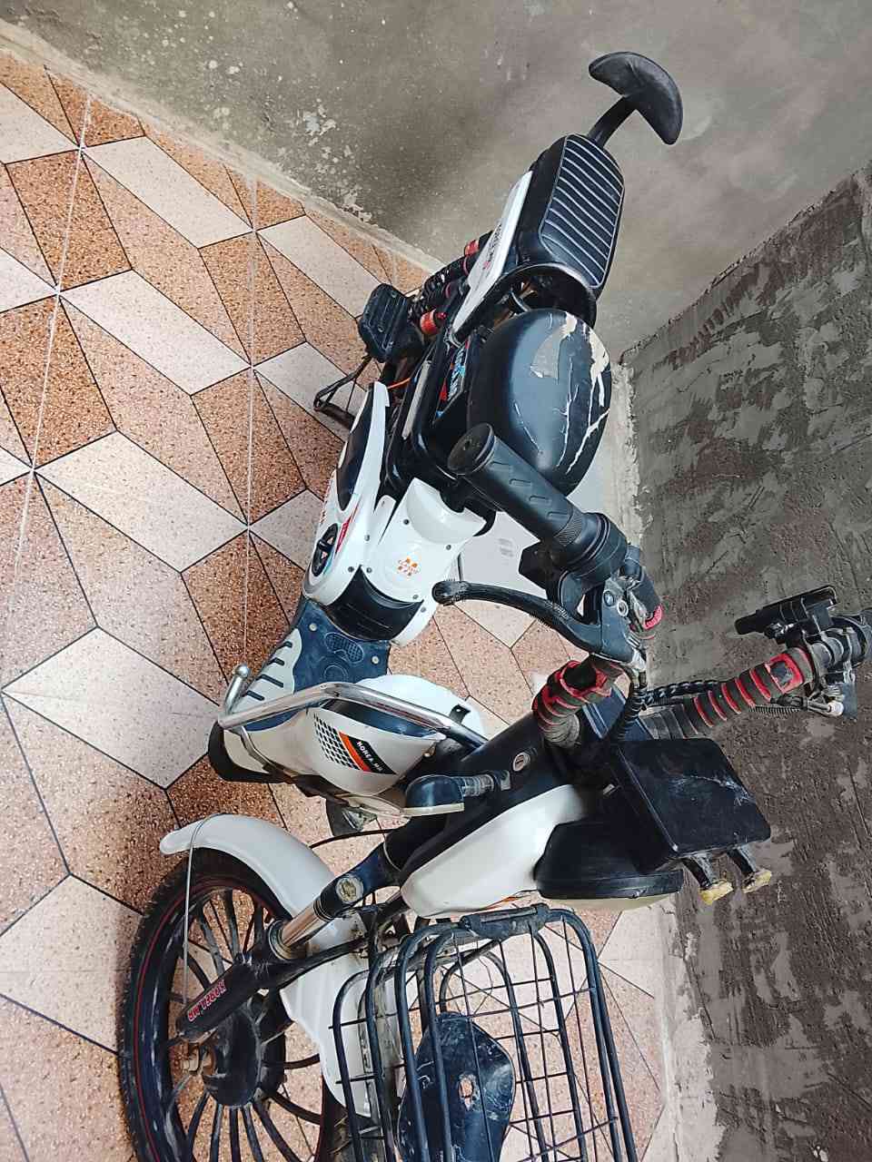 لدراجه شحن للبيع سعر مناسب نقصها بطاريات اوشحنه الخالص حي الامير تواصل ع الخاص تحياتي لجميع


**إذا كنت صاحب هذا الإعلان وتريد حذفه لأي سبب، رجاءا أرسل رسالة إلى الدعم الفني**