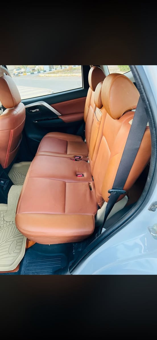 السلام عليكم
للبيع باجيرو موديل 2020 

بأسمي السياره 

ترهم بيع او مراوس 👉👉👉👉

مكفوله كفاله عامه شرط 

مكاني الديوانيه للاستفسار *********** 

السعر 240 بي مجال 🫡
