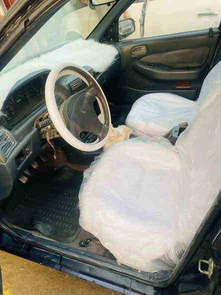 السلام عليكم للبيع كيا سيفيا موديل 1993 السنويه تنتهي 2029 محرك وكير جدد للاتصال *********** السعر 35 ورقه وبيها مجال للشراي
