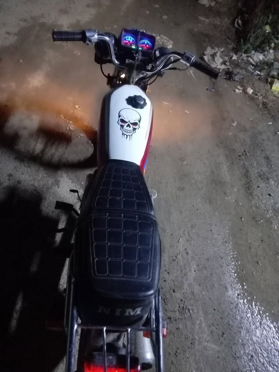 سلام عليكم دراجه نامه للبيع موديل 26 مكفوله كفاله عامه محرك مامدود عليه اسبانه أوراق كامله مكمله اي نقص مابيها عل وضع الشركه صار شهر من اخذته السعر 650 وبيه مجال حك الجيه مكاني ديالى الخالص هبهب وهذا رقمي ***********
