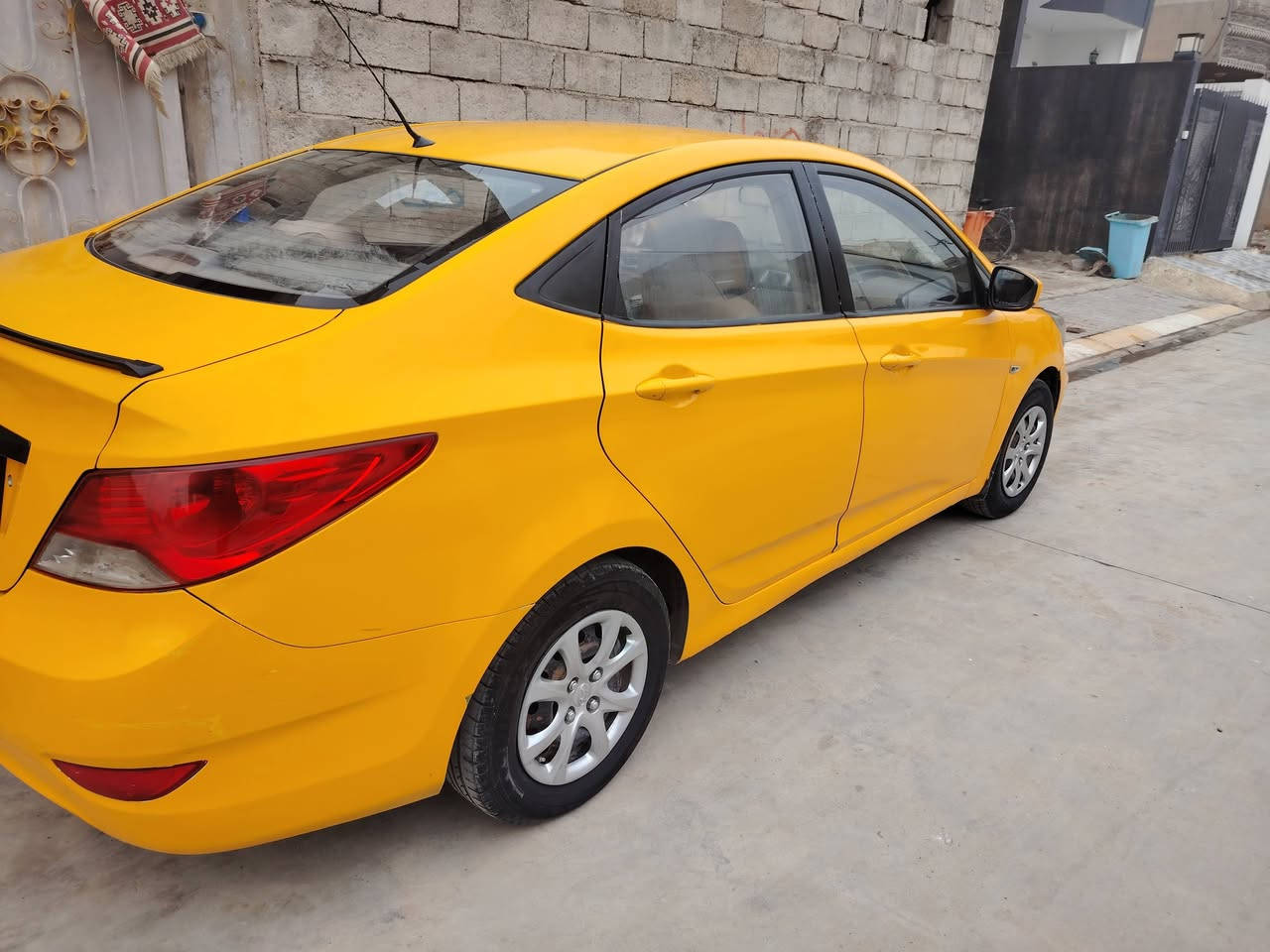 اكسنت 2011لبيع بيها بونيد وجاملق بلادي مبدل كركوك شركة طارق *********** بطاقه بانزين كامل سنويه ل 30 فول اوتو ماتيك بس گير عادي وحياهم الشرايه
