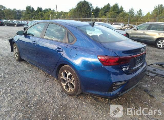 السلام عليكم 
فورتي ١٩ بدون ايرباك بدون تبديل بدون صبغ السيارة اليبل واحد سونار موجود 
محرك ٢٠٠٠ دوش
كير at 
شاشه وكامره وتوقف ذاتي وتحديد مسار وباقي المواصفات معروفه 
السياره تبريد تدفئه كلشي شغال 
مكان السياره بغداد
السعر128
للاستفسار الاتصال بلرقم ***********
