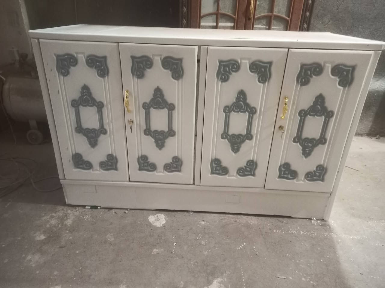 يوجد لدينا حاليا بوفيات القياس مترين ونص السعر ١٤٠ الف والثانيه متر وستين السعر ١٢٠ 
العنوان ذي قار قضاء الغراف قرب علوة الاسماك محل نجارة اثير ***********
