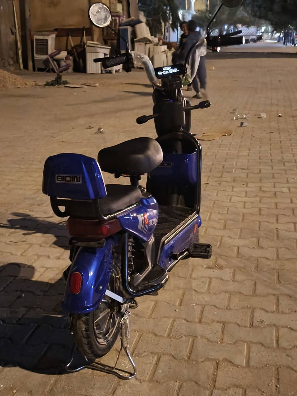 دراجه شحن للبيع المواصفات 👇
النوع: Asian Dragon AD350W (تنين آسيوية).

​المحرك: بقوة 350 واط (اقتصادية وعملية).

ملحقاتها:مرايات+شاحنه

وبيها ثلاث سرعات السرعة القصوى 60 الحقيقيه 45 

واشاير يمنى يسرى 

حجم :14ووياها استاندجانبي+وبايدر إذا طفت شحن وبيها بلوتوث+ولايت أمامي+اربعه بطاريات الدراجه+بصمتين تشغيل وسويج واحد 

​​الحالة:نظيفه صارلها بل شهر من اشتريتها 

السعر:قيم وأخذ بس لا تكسرون بي

المكان:كربلاء 

للتواصل والاستفسار:7881794461 واتساب وتلجرام


**إذا كنت صاحب هذا الإعلان وتريد حذفه لأي سبب، رجاءا أرسل رسالة إلى الدعم الفني**