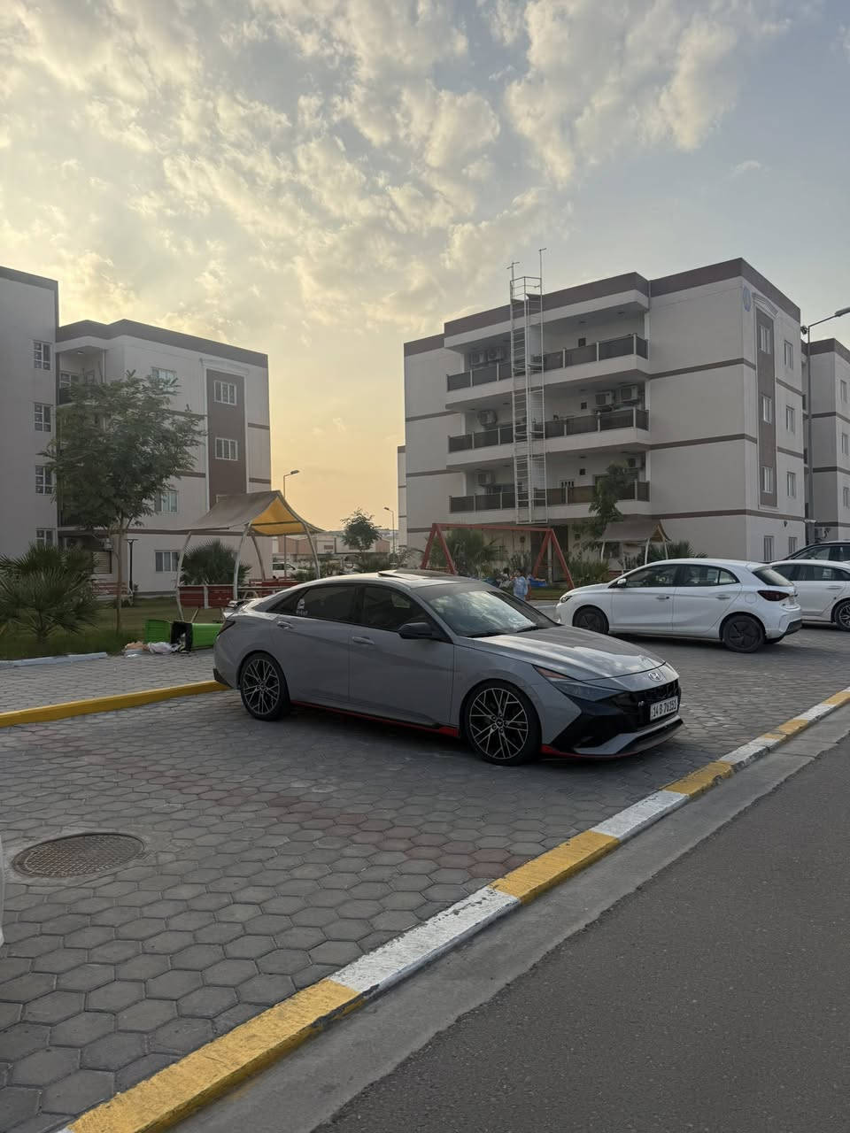 بسم الله الرحمن الرحيم
السلام عليكم ورحمة الله وبركاته 
Hyundai Elentra N 2023
المحرك :2000تيربو  
المواصفات: N 
كير اوتماتيك 8 نمر دبل كلچ DCT 
كشن حضن 
كشن علامة N
كشنات كنتاره وجلد N
سلايد روف 
اناره داخليه 👌🏻٢٤ لون
تحكم ستيرن نورمال وسبورت
تحكم دبلات نورمال وسبورت
ابواب بصمة
بصمة تشغيل 
شحن وايرلس
شاشة متصله 
كاميرا
نظام صوت _𝐁𝐎𝐒𝐒
اشارة ترحيب
اشارة مرايا
اوتو ستوب
نقطة عمياء
تحديد سرعة
تحديد مسار
رادار امامي 
رادار جانبي 
رادار خلفي 
حساسات جانبي 
حساسات خلفي
نظام _ 𝐍𝐎𝐑𝐌𝐀𝐋
نظام _ 𝐒𝐏𝐎𝐑𝐓
نظام _ N🚀
نظام _NGS☠️🩶
كشنات هيتر
ستيرن هيتر
صندوق ذكي
لايتات ليد 4 عدسات زينون
بگلايت ليد
ماشية 80k كيلو
 
صور الحادث مرفقة بالمنشور
مكان السياره البصره 

السياره رقم بصره بأسمي 
للاستفسار : ***********
