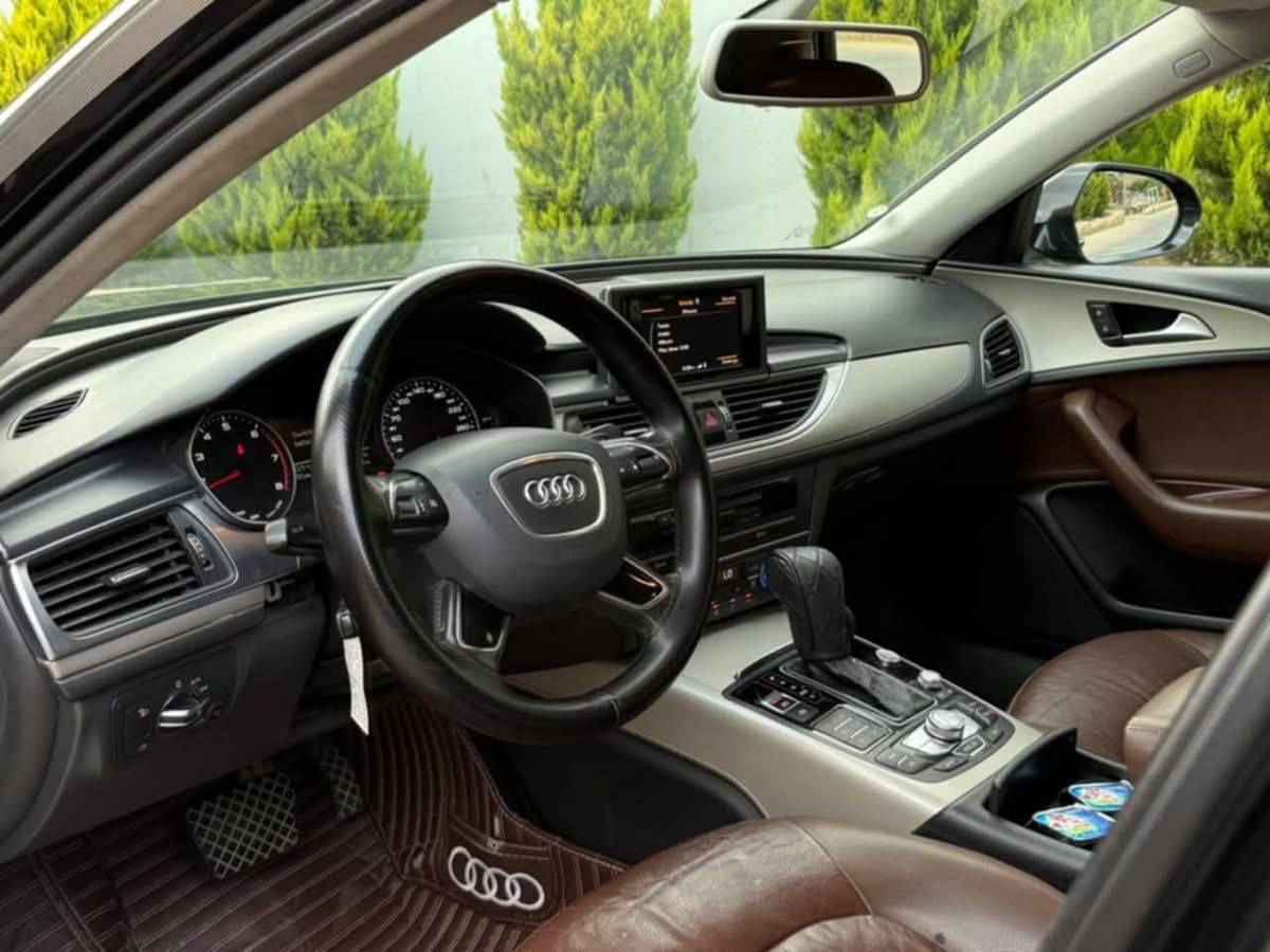 السلام عليكم
اودي 2014 A6 نص مواصفات جاهزة من كل النواحي تحويل وكالة  السعر 100  او بيها مجال الاستفسار أكثر اتصل على الرقم ***********
