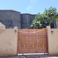 بيت للبيع حي ال علاوي قرب مضيف ال علاوي مساحته ٢٠٠ طابو زراعي سند ٢٥ ب...