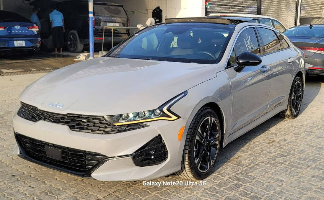 س ع. سياره k5. 2023فول مواصفات للاخير 1/1 سياره جاهزه من كلشي مرقم وجاهز بصره معوقين 170وبيه مجال  ميحتاج اذكر مواصفات السياره فول للاخير. محرك 1600تيربو ماشيه 40الف      ***********
