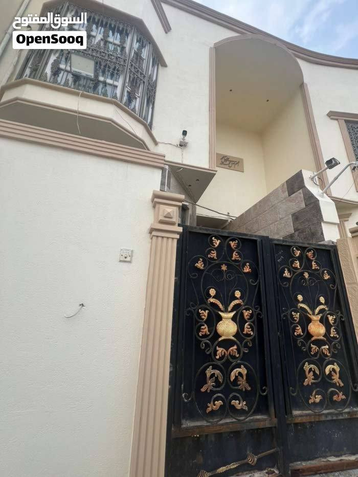 يعلن مكتب المرتضى للعقارات عن توفر
بيت للبيع ، في ياسين خريبط ، مقابل ساحة خدمات ، قرب دائرة الكهرباء
طابقين ونص ، بناء 2018
المساحة / 100 متر
الواجهة / 5 متر
النزال / 20 متر
يحتوي على / 4 غرف وصالة واستقبال ومطبخ وصحيات
سعر البيت / 240 مليون

توجد لدينا عروض اخرى
للأستفسار الاتصال على الارقام التالية
قسم البيع / *********** - ***********
قسم الايجارات / ***********
نستقبل كافة العروض والاعلانات نشرها وترويجها مجانا
عنوان المكتب / الجنينة / شارع جامع الكرناوي / مقابل فتافيت سنتر
