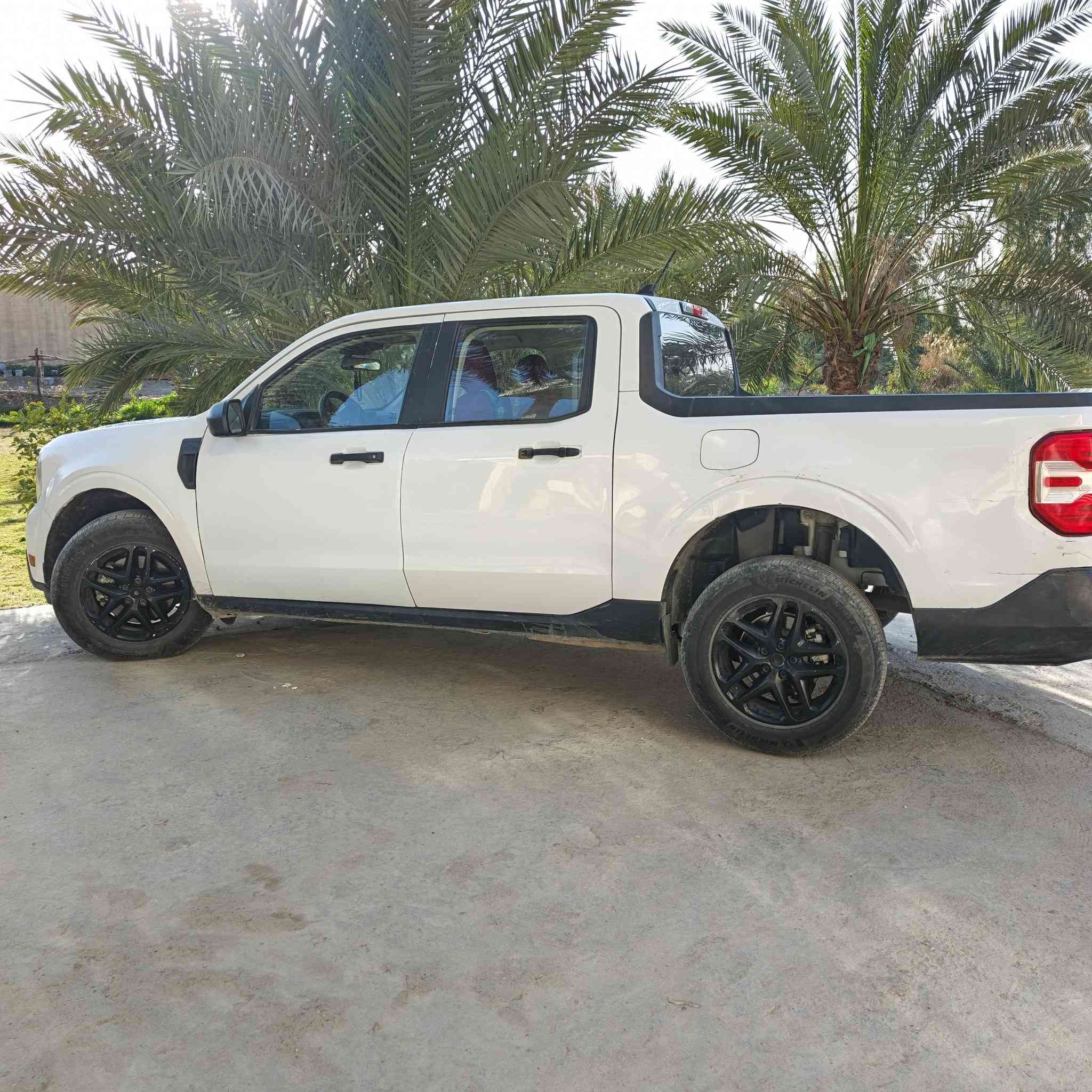 فورد مافرك هايبرد ٢٣  رقم بغداد المسافة المقطوعة ٣٥ قابلة للزيارة صبغ قطعتين باب السايق وجاملغ بدون رقم الشخصي مرفق مع الصور دواخل هاتف *********** /***********السعر ١٦٥$ مراوس عاليه سبع راكب ترهم
