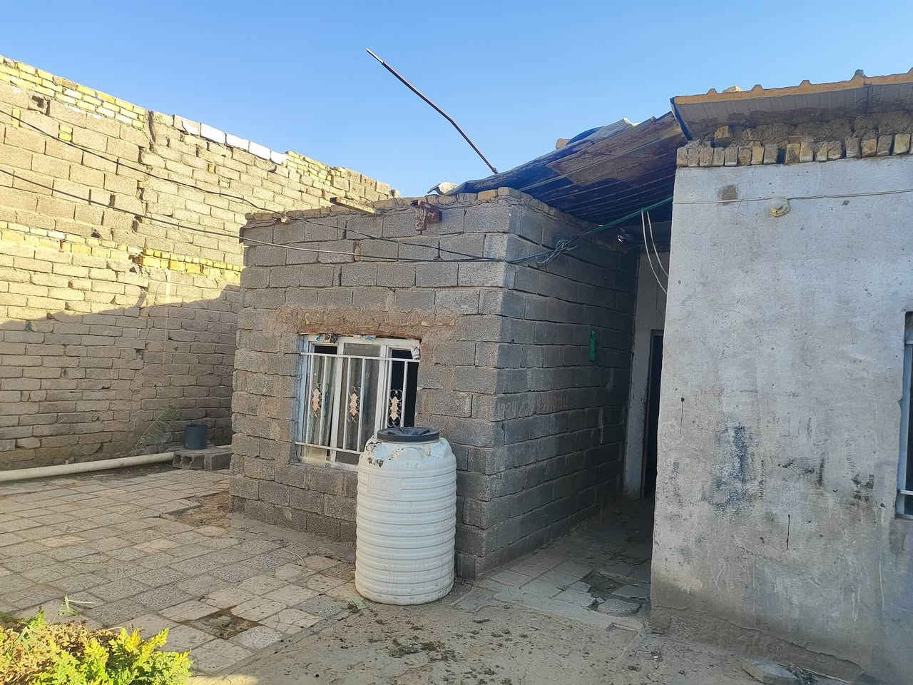 دار للبيع جنس الارض #تجاوز المساحه 200م
يحتوي ع حوش واسقبال وصحيات وغرفة نوم ومطبخ يوجود فيدو ريلز على الصفحه مصور بأامكانكم مشاهدته
المكان كوت حي الجهاد قرب شارع بيت صبر
وقرب مكتب المختار
السعر ب 12 مليون وبي مجال
للاستفسار الاتصال على الرقم صاحب الدار مباشر
‏‪***********‬‏
