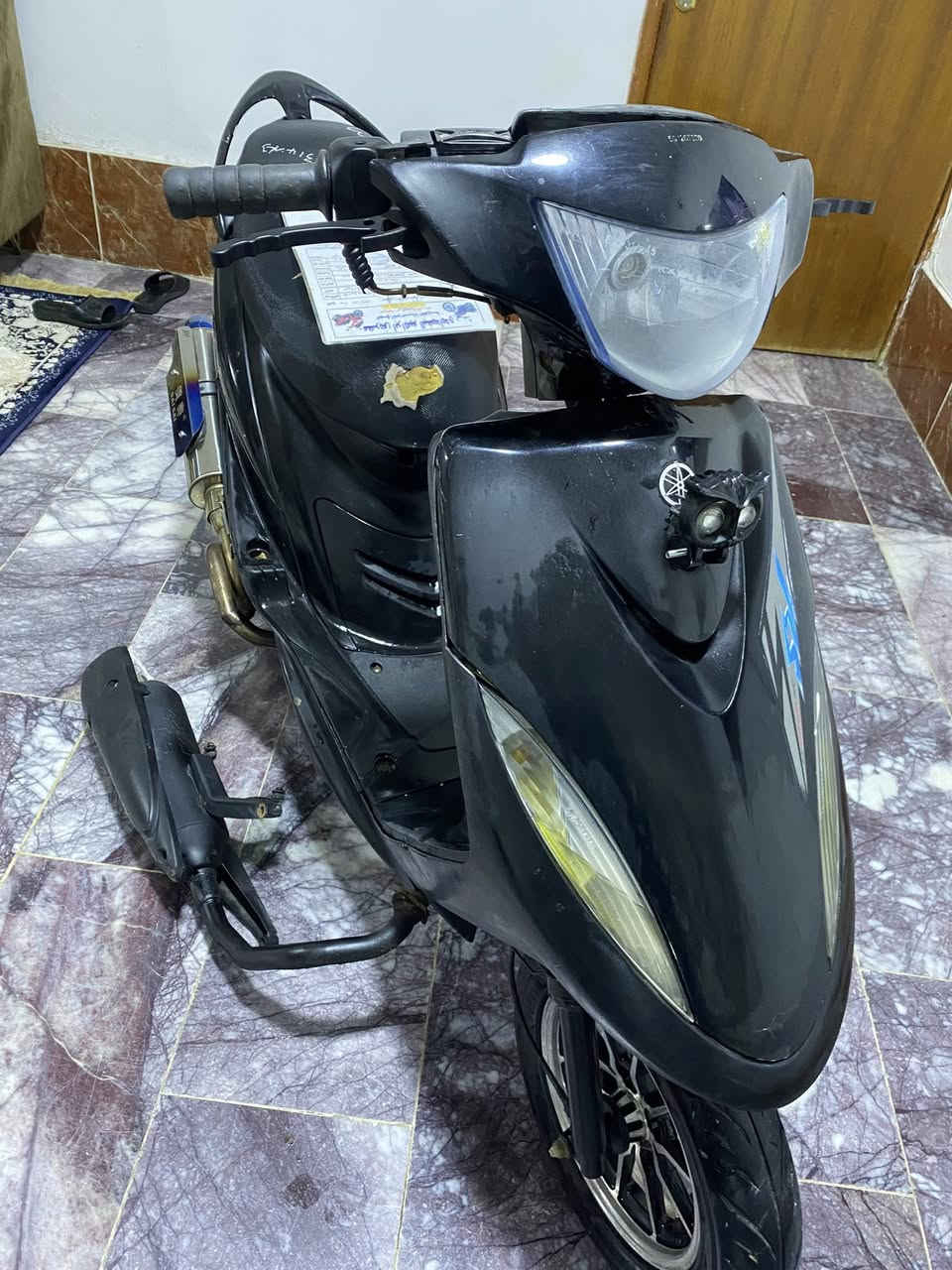 ماكس عدلة نضيفة جدآ معدل عليها وياها صالنصة رياضية -ديوانية حي الضباط السعر 750 وبيها مجال بسيط .***********
